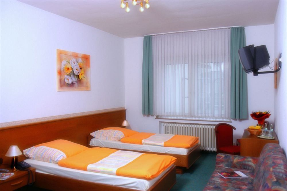 Hotel Engelbertz - Yggotel Pirol Köln Ngoại thất bức ảnh